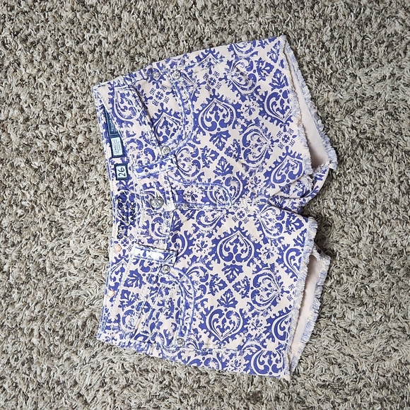 Miss Me Purple Frayed Shorts Size 26 - Picture 1 of 10